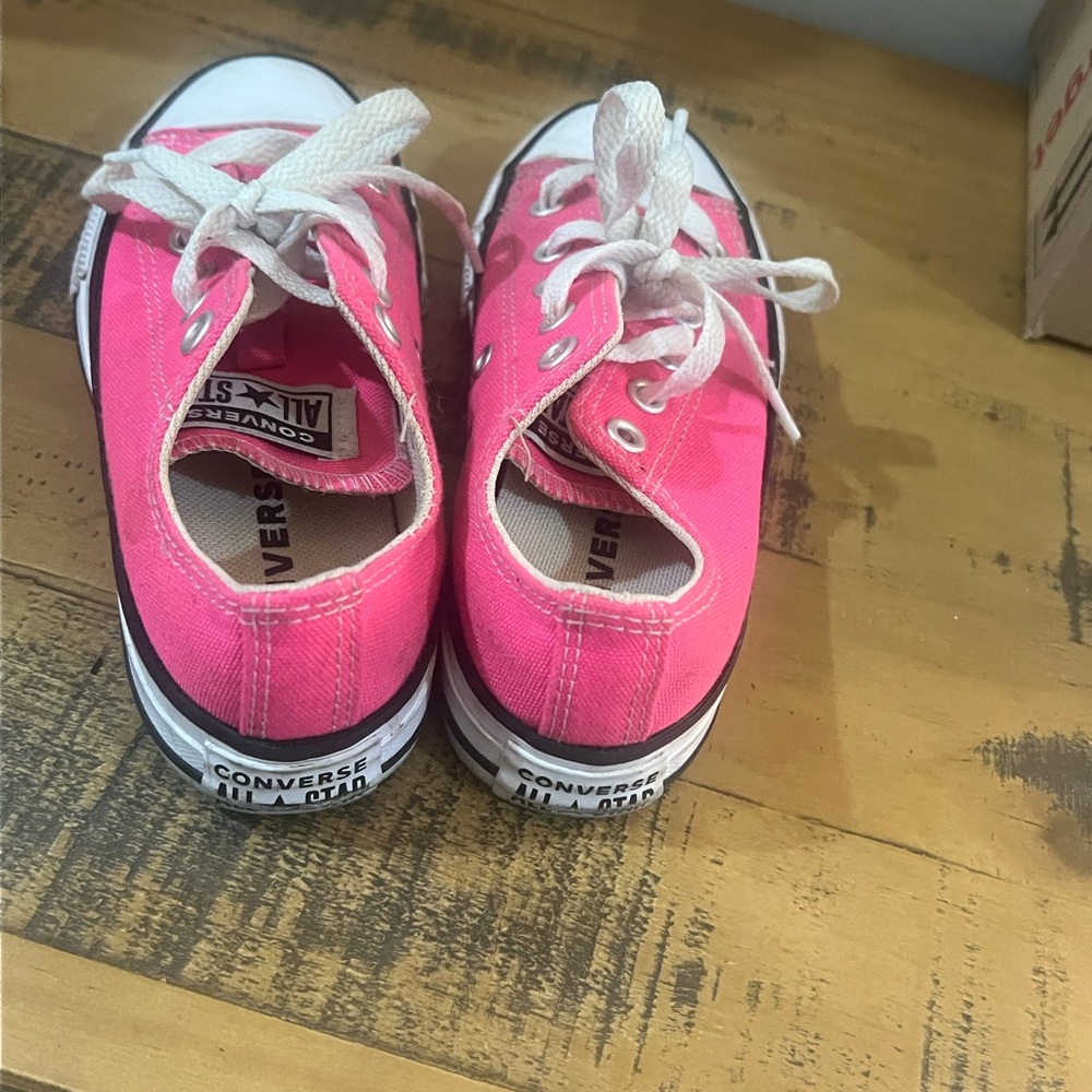 Converse Kids Sneakers in Bright Pink